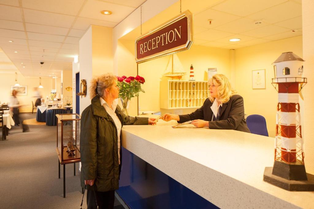 Hotel Senator Marina Ведел Екстериор снимка
